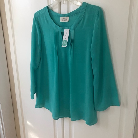 NWT Pretty keyhole blouse by Crescent StitchFix L - Picture 2 of 6